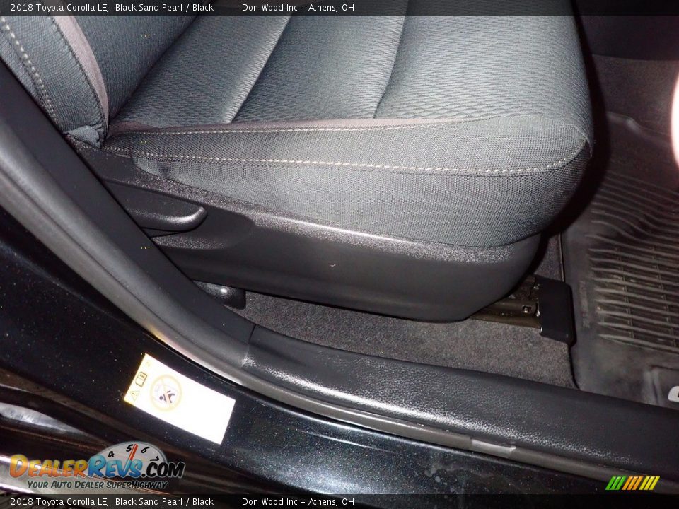 2018 Toyota Corolla LE Black Sand Pearl / Black Photo #25