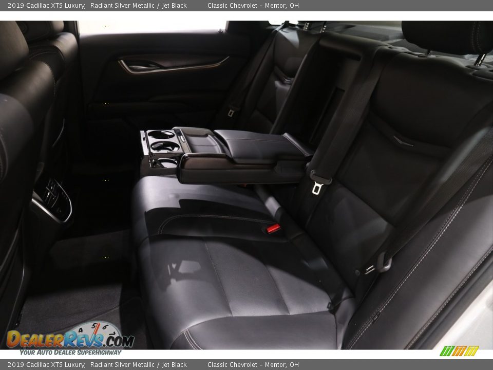 2019 Cadillac XTS Luxury Radiant Silver Metallic / Jet Black Photo #23