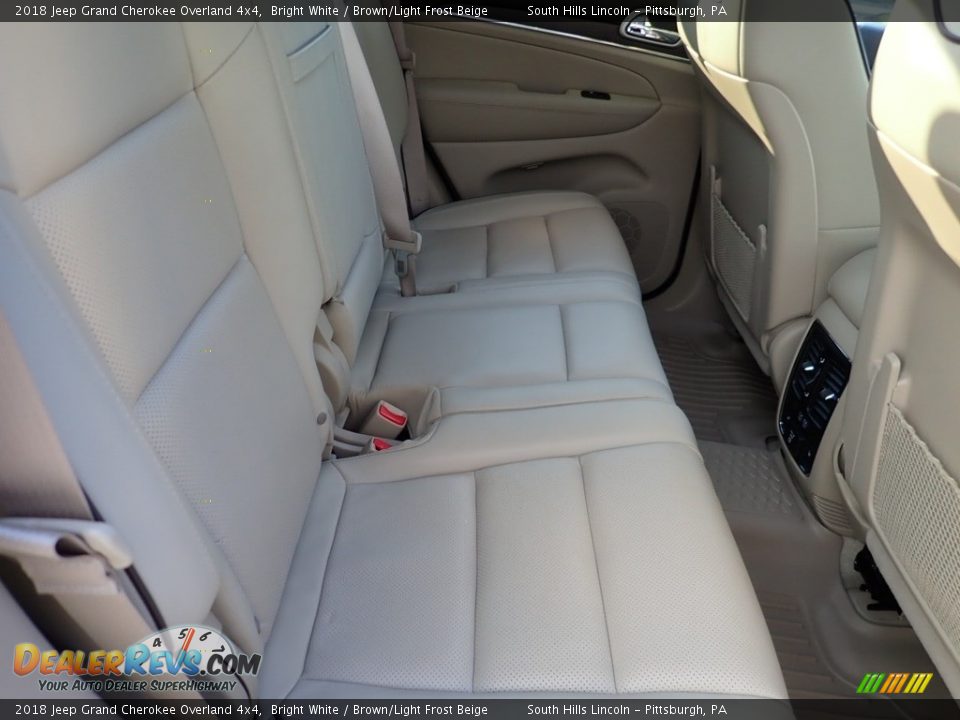 2018 Jeep Grand Cherokee Overland 4x4 Bright White / Brown/Light Frost Beige Photo #14