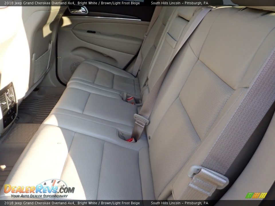 2018 Jeep Grand Cherokee Overland 4x4 Bright White / Brown/Light Frost Beige Photo #16
