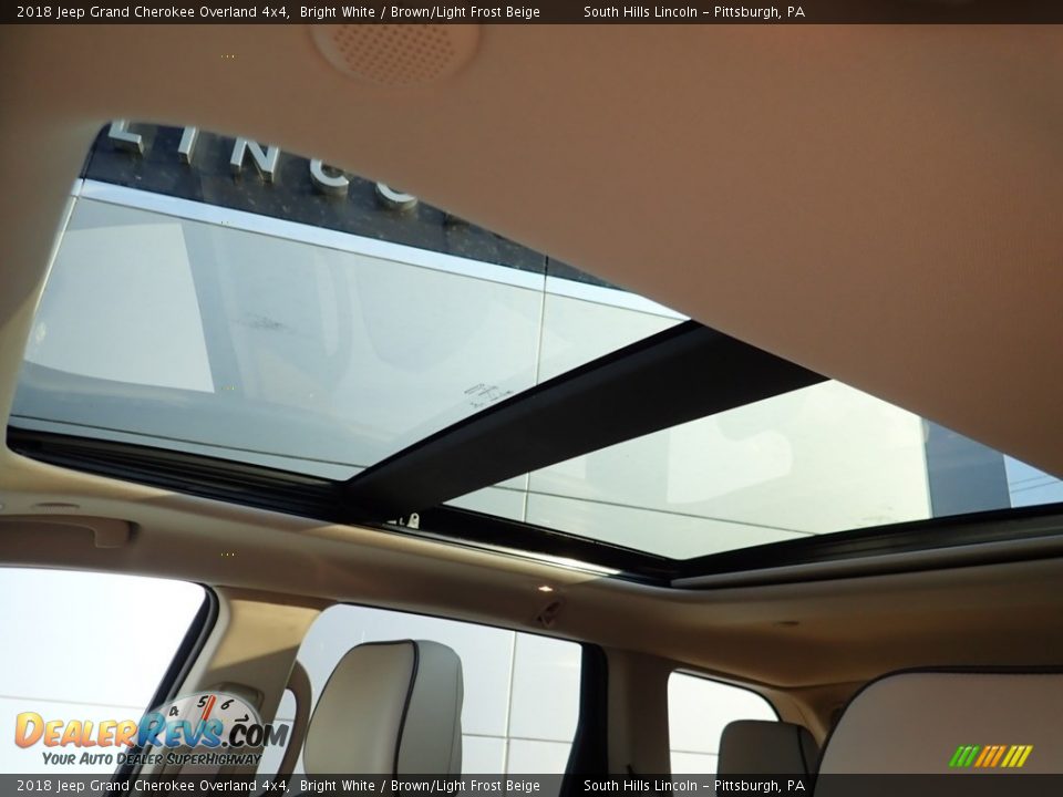 2018 Jeep Grand Cherokee Overland 4x4 Bright White / Brown/Light Frost Beige Photo #20