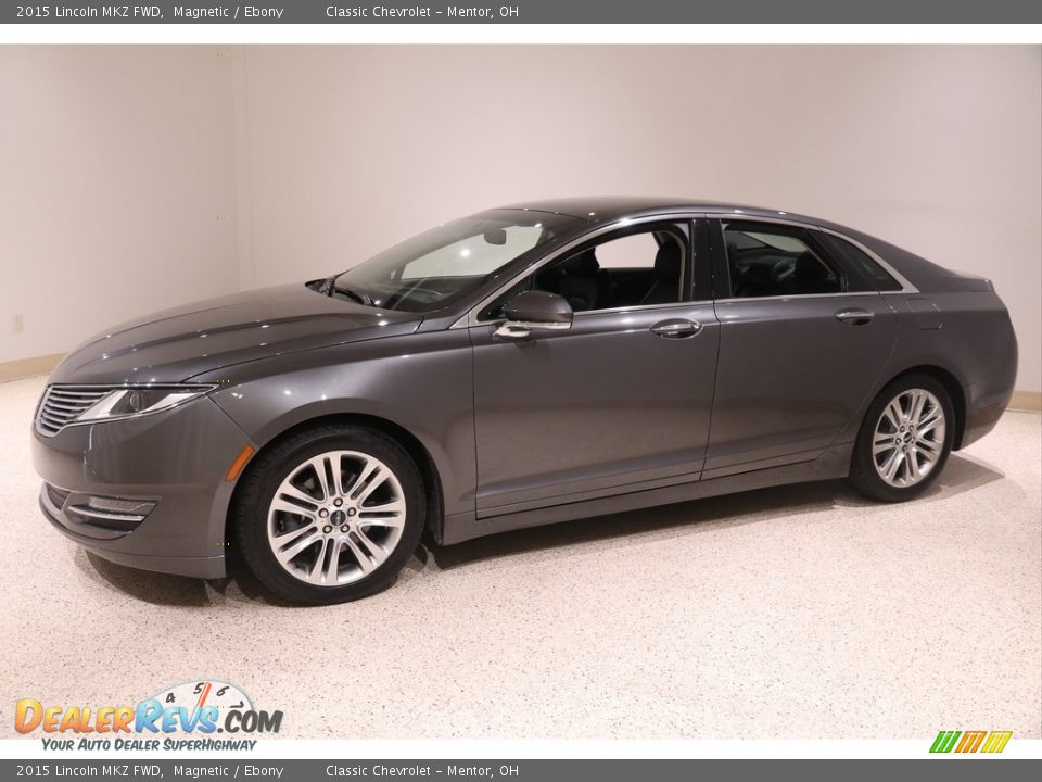 Front 3/4 View of 2015 Lincoln MKZ FWD Photo #3