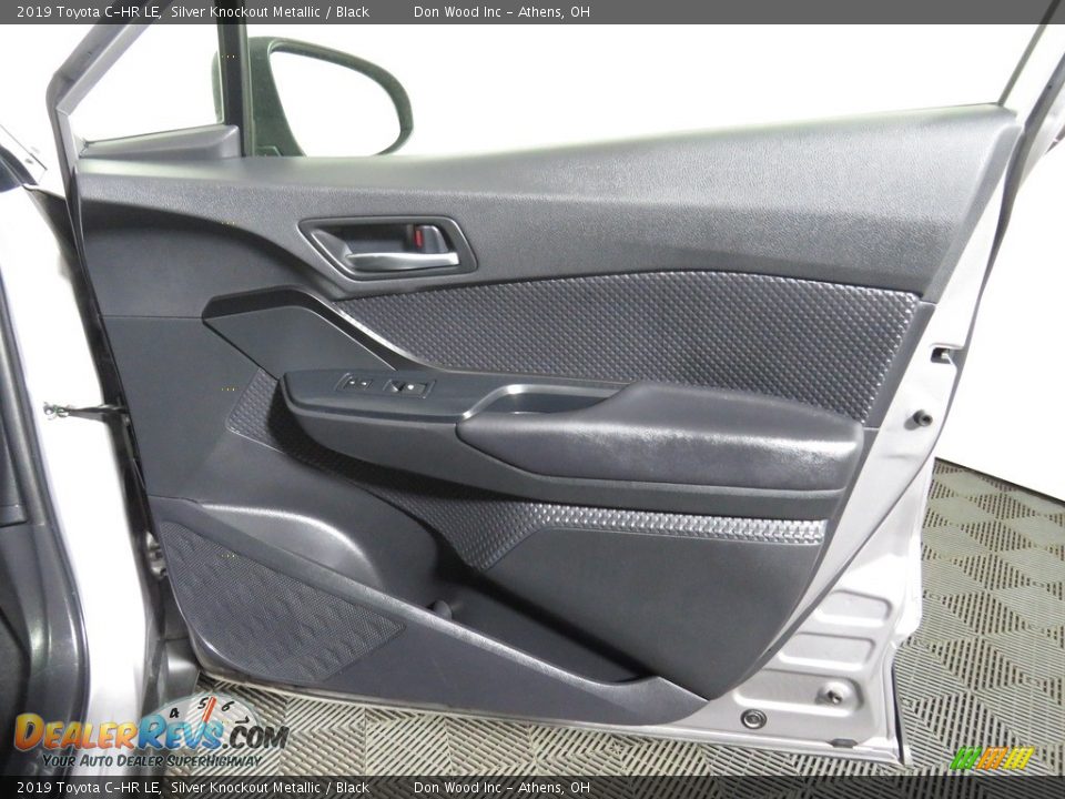 2019 Toyota C-HR LE Silver Knockout Metallic / Black Photo #25