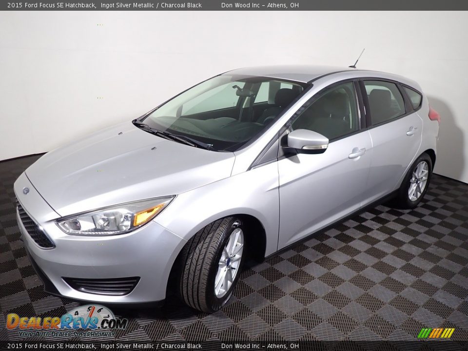 2015 Ford Focus SE Hatchback Ingot Silver Metallic / Charcoal Black Photo #7