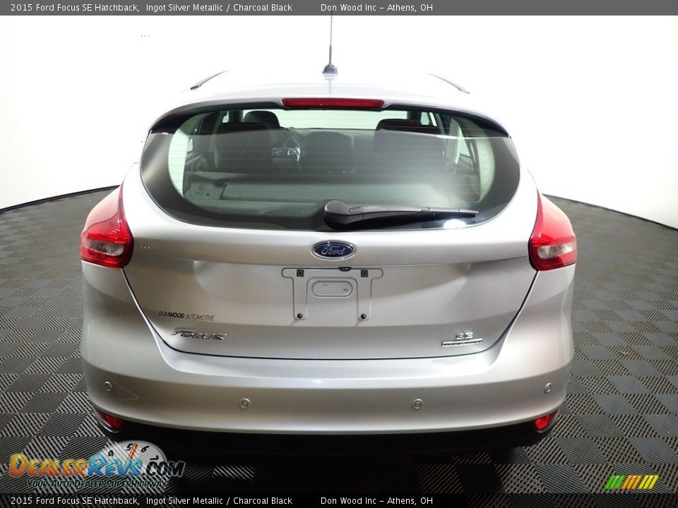 2015 Ford Focus SE Hatchback Ingot Silver Metallic / Charcoal Black Photo #11