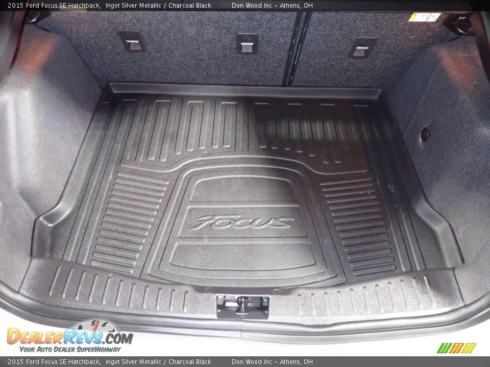 2015 Ford Focus SE Hatchback Ingot Silver Metallic / Charcoal Black Photo #13