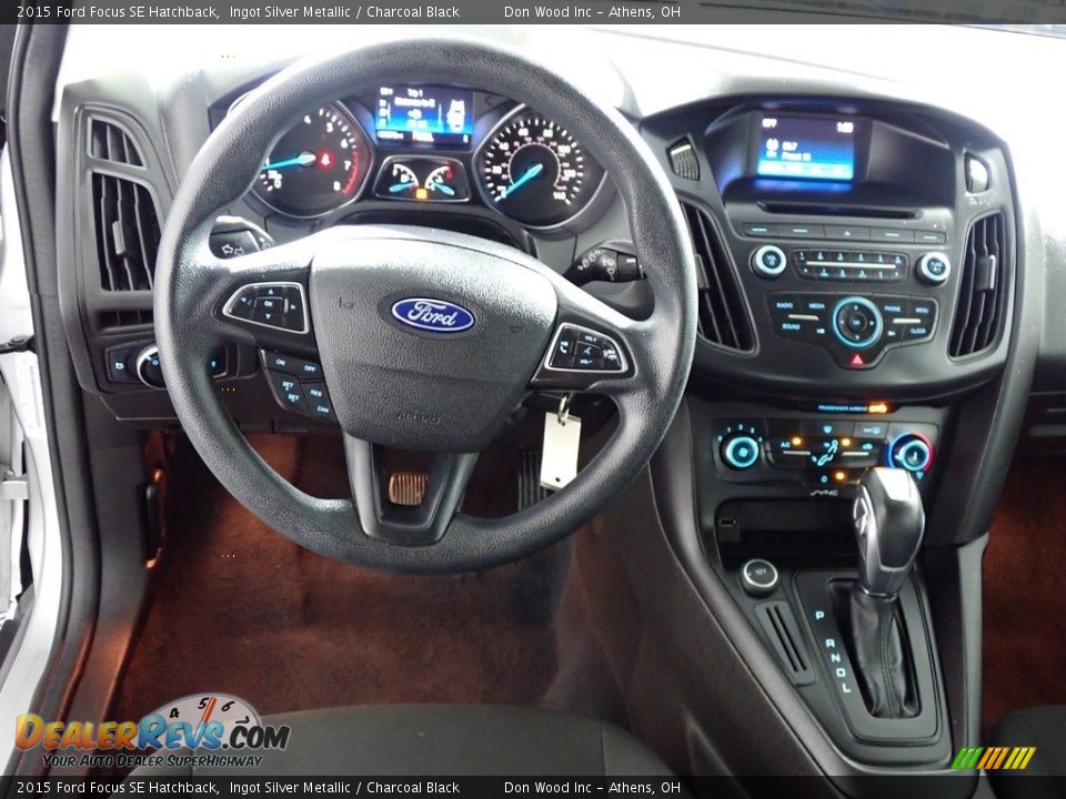 2015 Ford Focus SE Hatchback Ingot Silver Metallic / Charcoal Black Photo #29