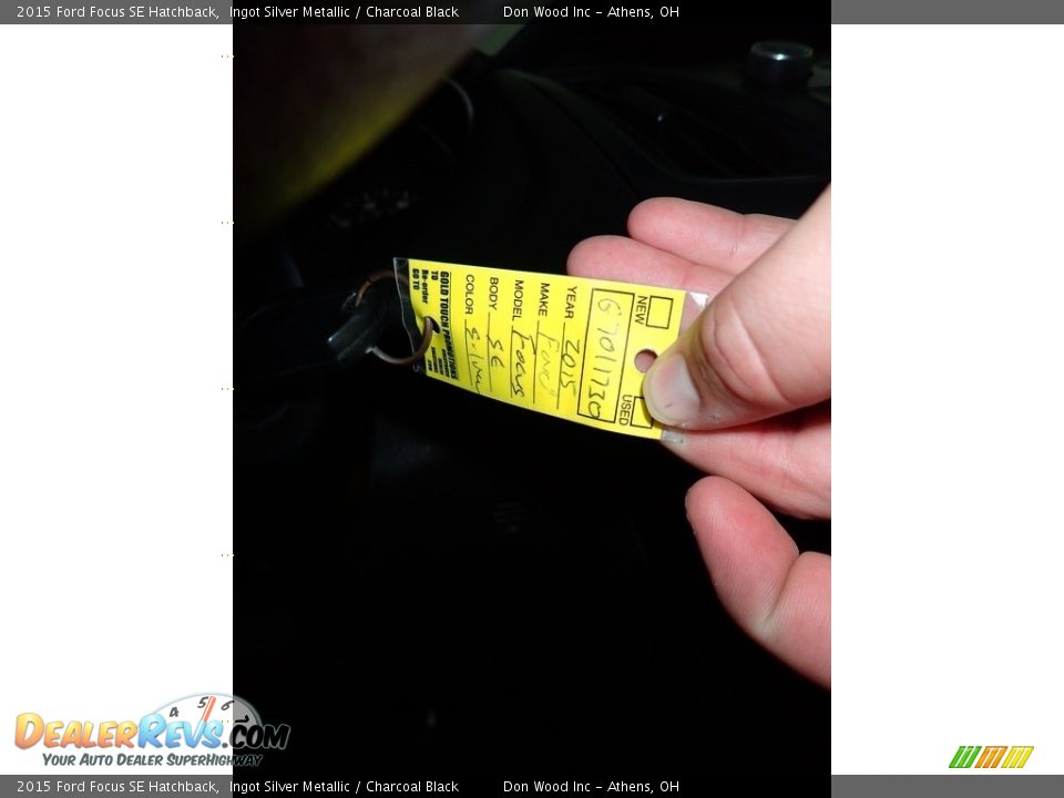 2015 Ford Focus SE Hatchback Ingot Silver Metallic / Charcoal Black Photo #33