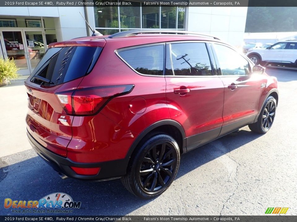 2019 Ford Escape SE 4WD Ruby Red / Chromite Gray/Charcoal Black Photo #2