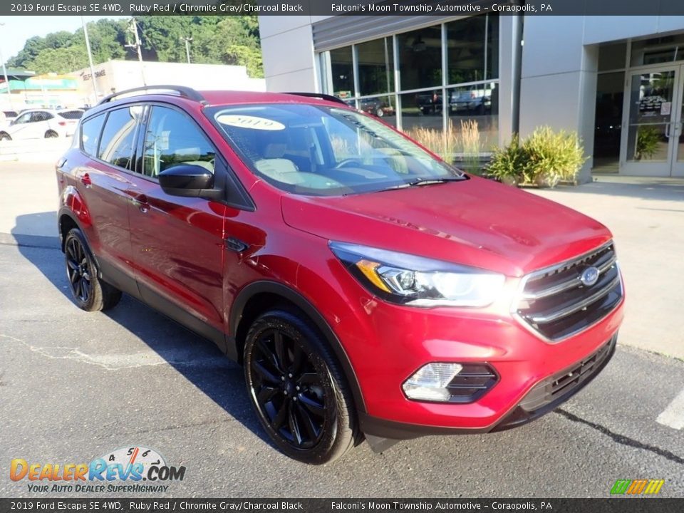 2019 Ford Escape SE 4WD Ruby Red / Chromite Gray/Charcoal Black Photo #9