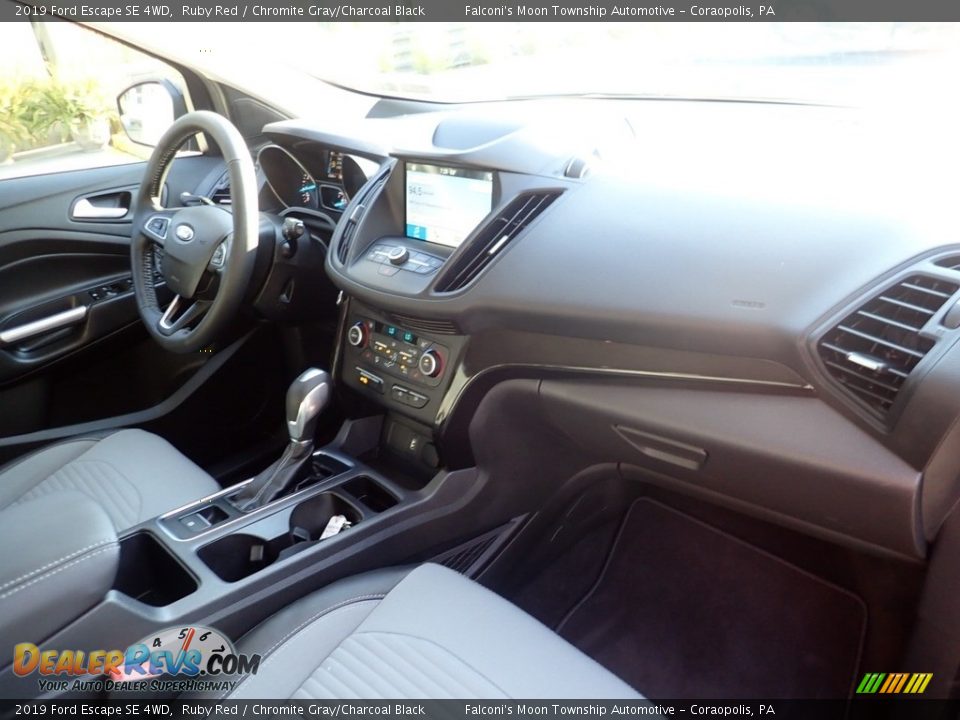 2019 Ford Escape SE 4WD Ruby Red / Chromite Gray/Charcoal Black Photo #12