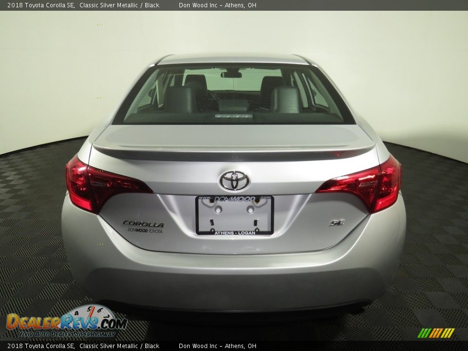 2018 Toyota Corolla SE Classic Silver Metallic / Black Photo #11