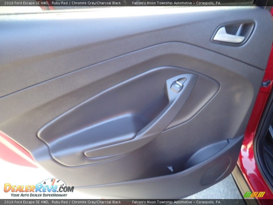 2019 Ford Escape SE 4WD Ruby Red / Chromite Gray/Charcoal Black Photo #18