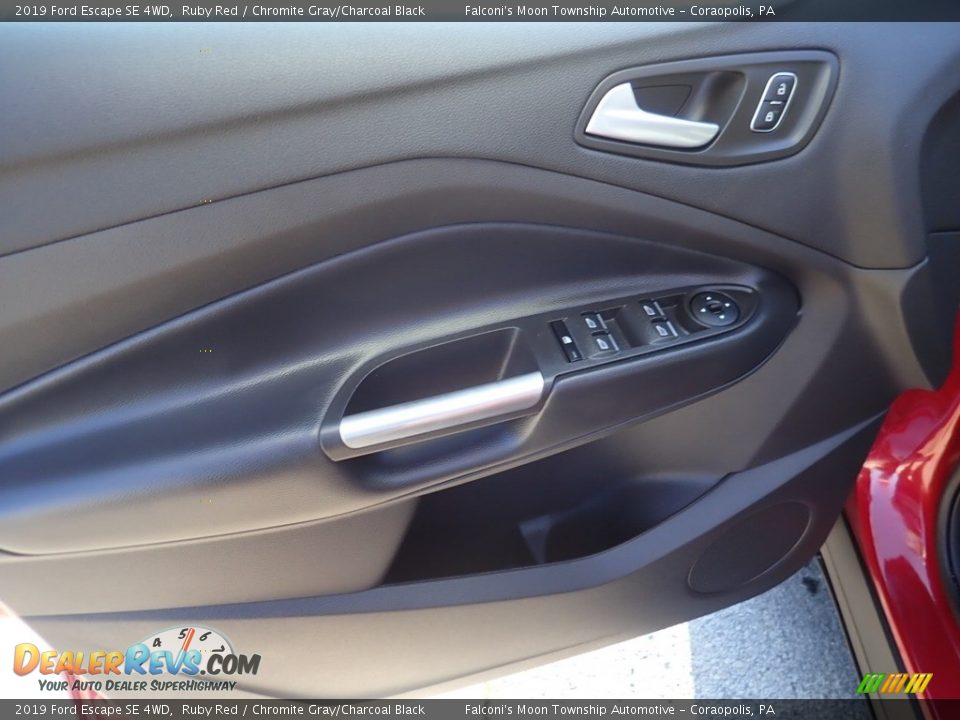 2019 Ford Escape SE 4WD Ruby Red / Chromite Gray/Charcoal Black Photo #19