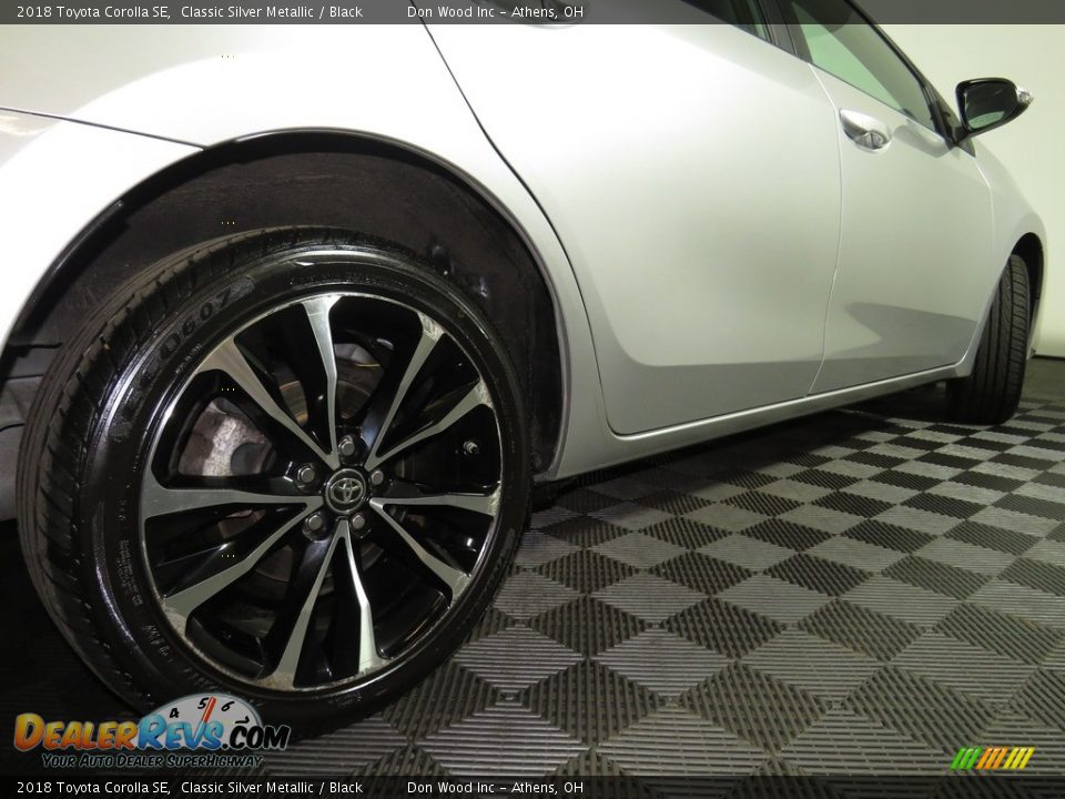 2018 Toyota Corolla SE Classic Silver Metallic / Black Photo #15