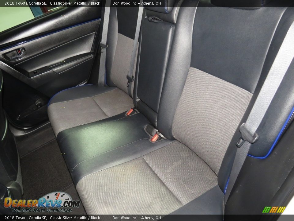 2018 Toyota Corolla SE Classic Silver Metallic / Black Photo #21