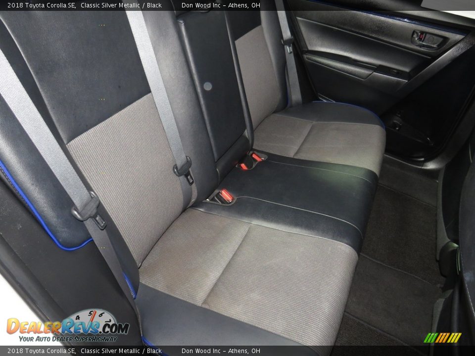 2018 Toyota Corolla SE Classic Silver Metallic / Black Photo #23