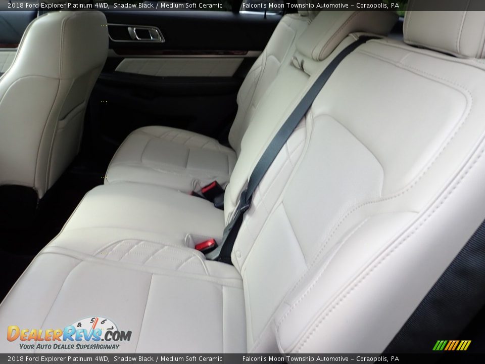 2018 Ford Explorer Platinum 4WD Shadow Black / Medium Soft Ceramic Photo #17