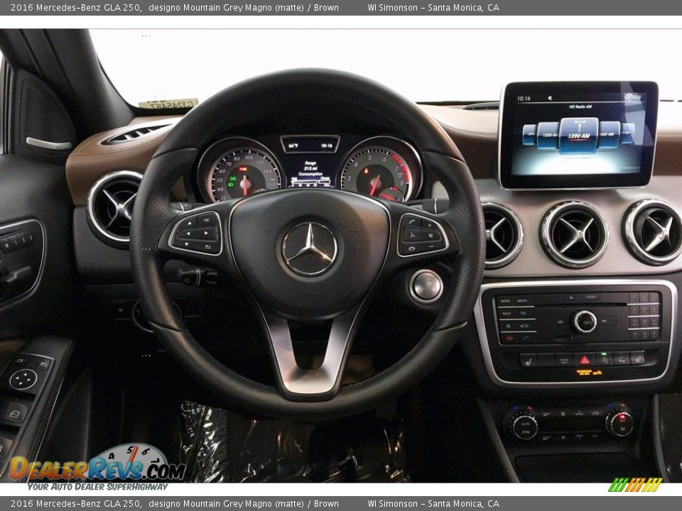 Dashboard of 2016 Mercedes-Benz GLA 250 Photo #4