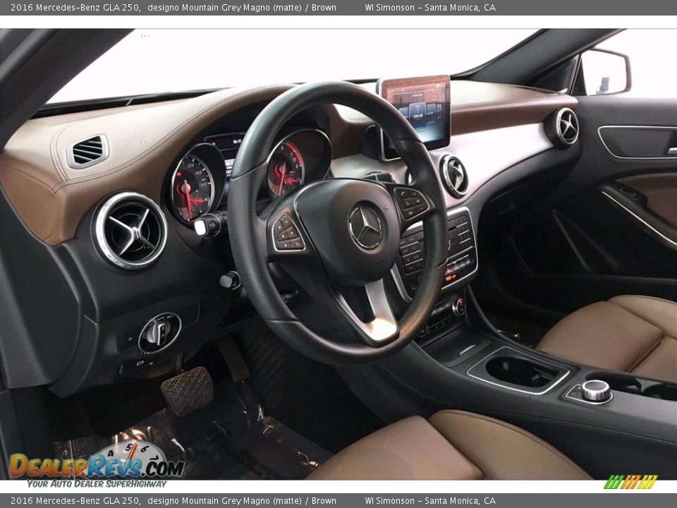 Brown Interior - 2016 Mercedes-Benz GLA 250 Photo #22