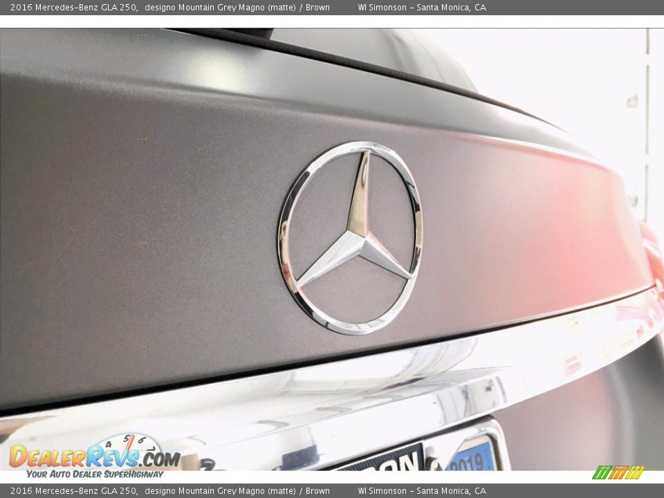 2016 Mercedes-Benz GLA 250 designo Mountain Grey Magno (matte) / Brown Photo #27