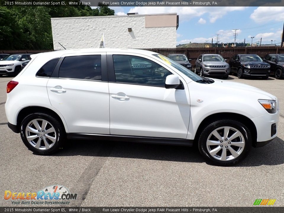 2015 Mitsubishi Outlander Sport ES White / Black Photo #7