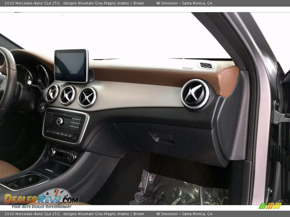 2016 Mercedes-Benz GLA 250 designo Mountain Grey Magno (matte) / Brown Photo #28