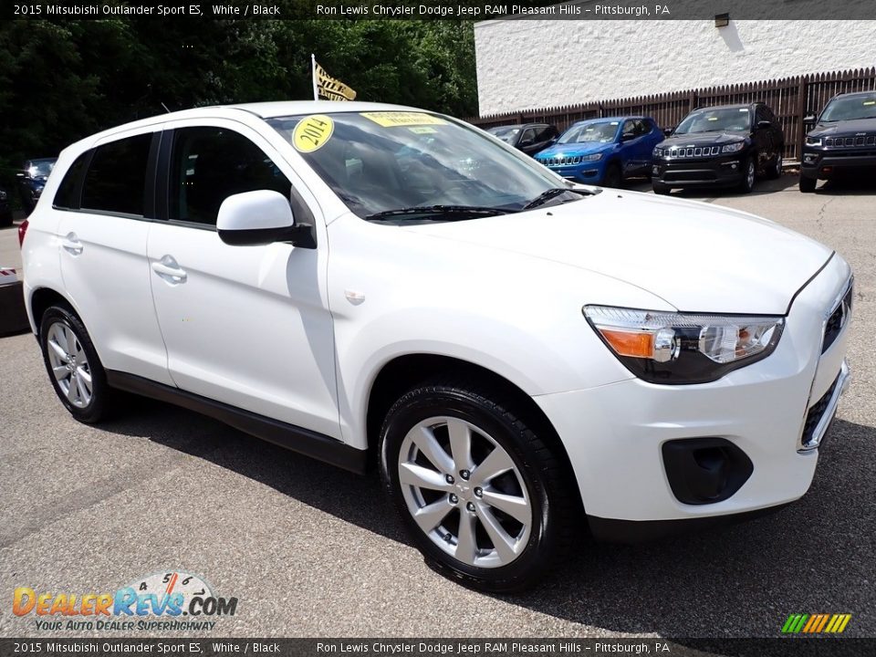 2015 Mitsubishi Outlander Sport ES White / Black Photo #8