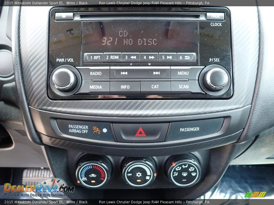 2015 Mitsubishi Outlander Sport ES White / Black Photo #19