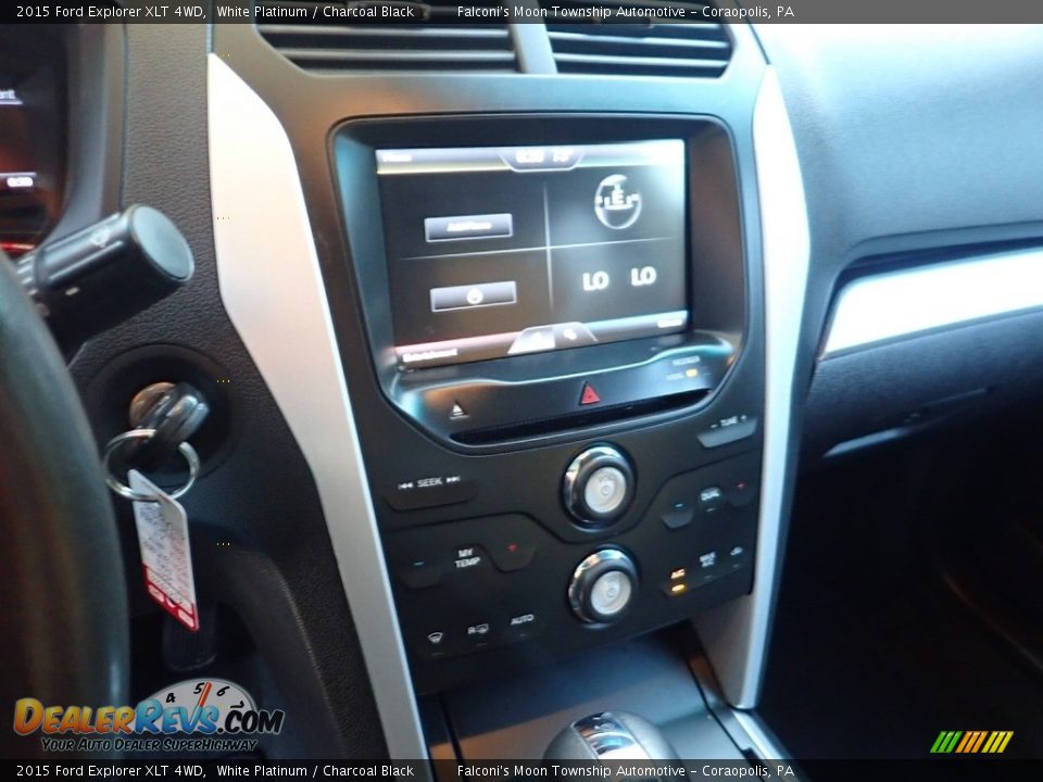 2015 Ford Explorer XLT 4WD White Platinum / Charcoal Black Photo #22