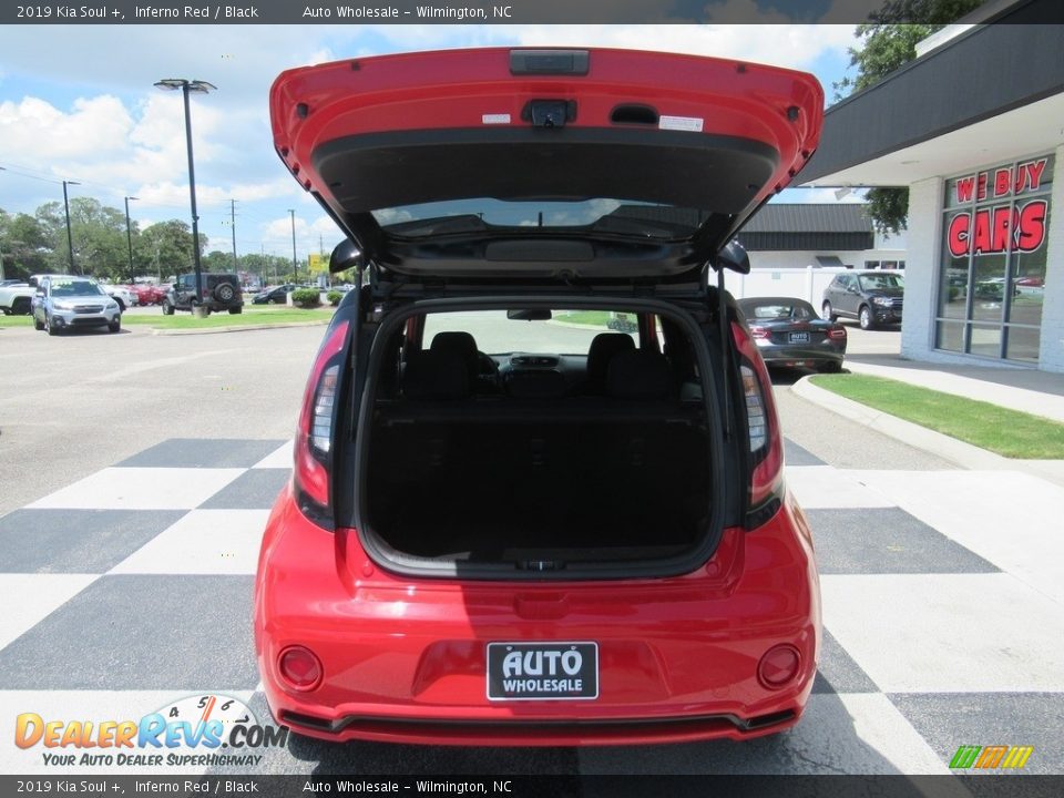 2019 Kia Soul + Inferno Red / Black Photo #5