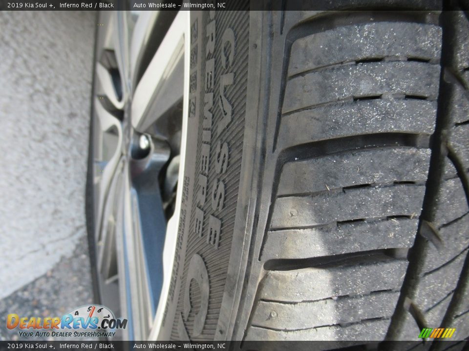2019 Kia Soul + Inferno Red / Black Photo #8