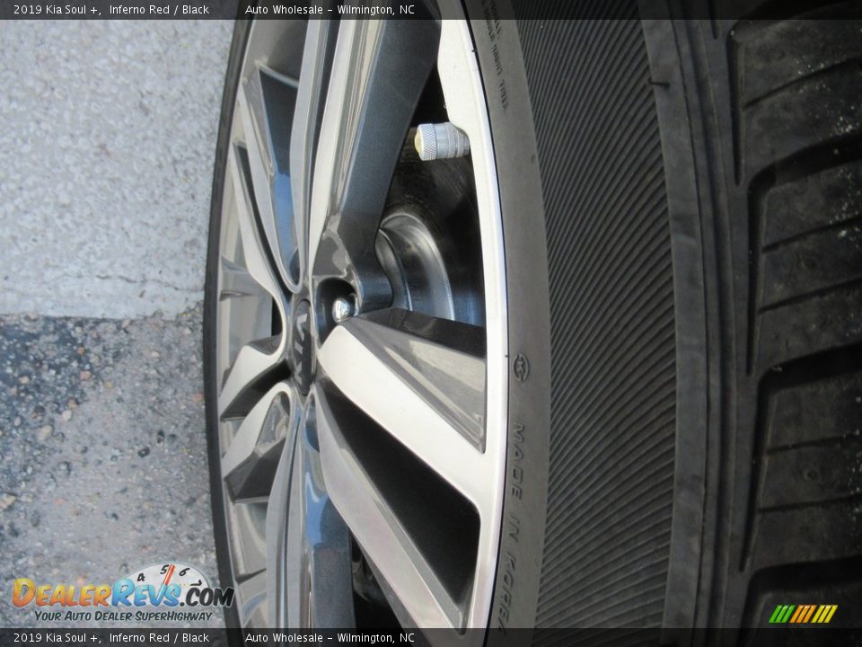 2019 Kia Soul + Inferno Red / Black Photo #10