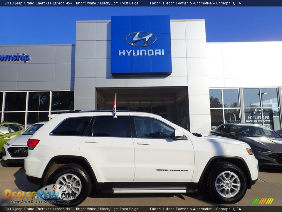 2018 Jeep Grand Cherokee Laredo 4x4 Bright White / Black/Light Frost Beige Photo #1