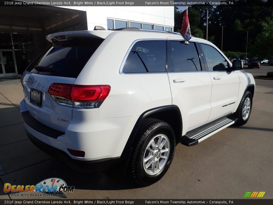 2018 Jeep Grand Cherokee Laredo 4x4 Bright White / Black/Light Frost Beige Photo #2