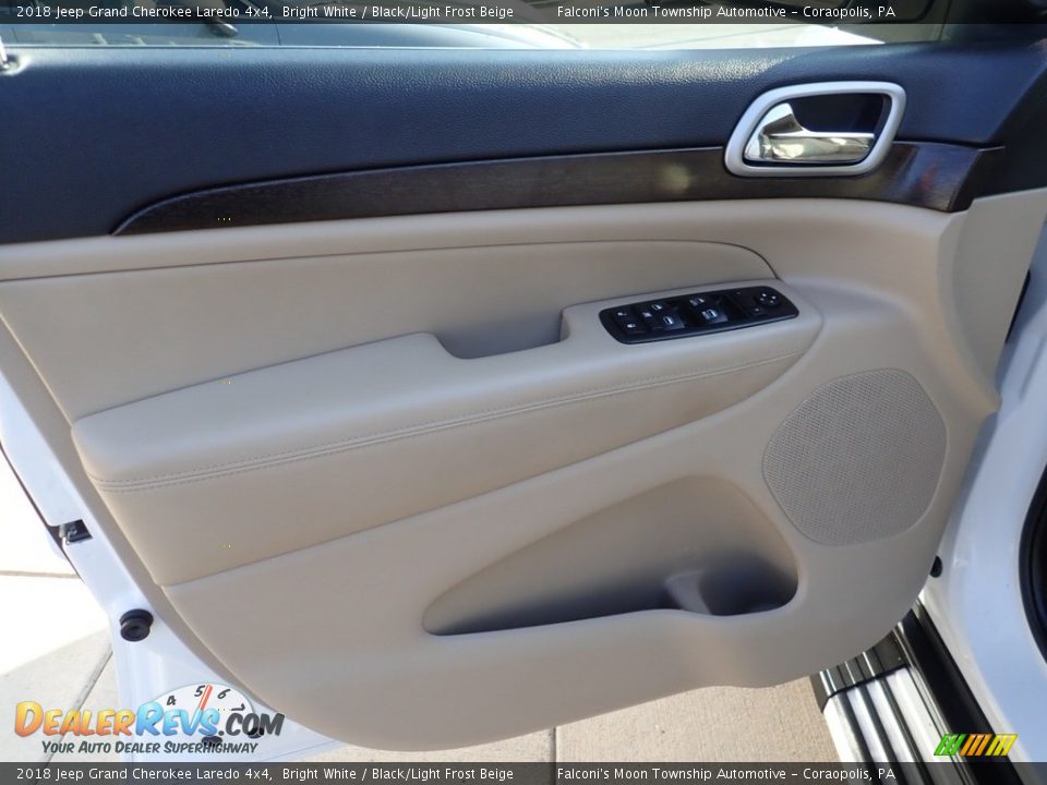 2018 Jeep Grand Cherokee Laredo 4x4 Bright White / Black/Light Frost Beige Photo #19