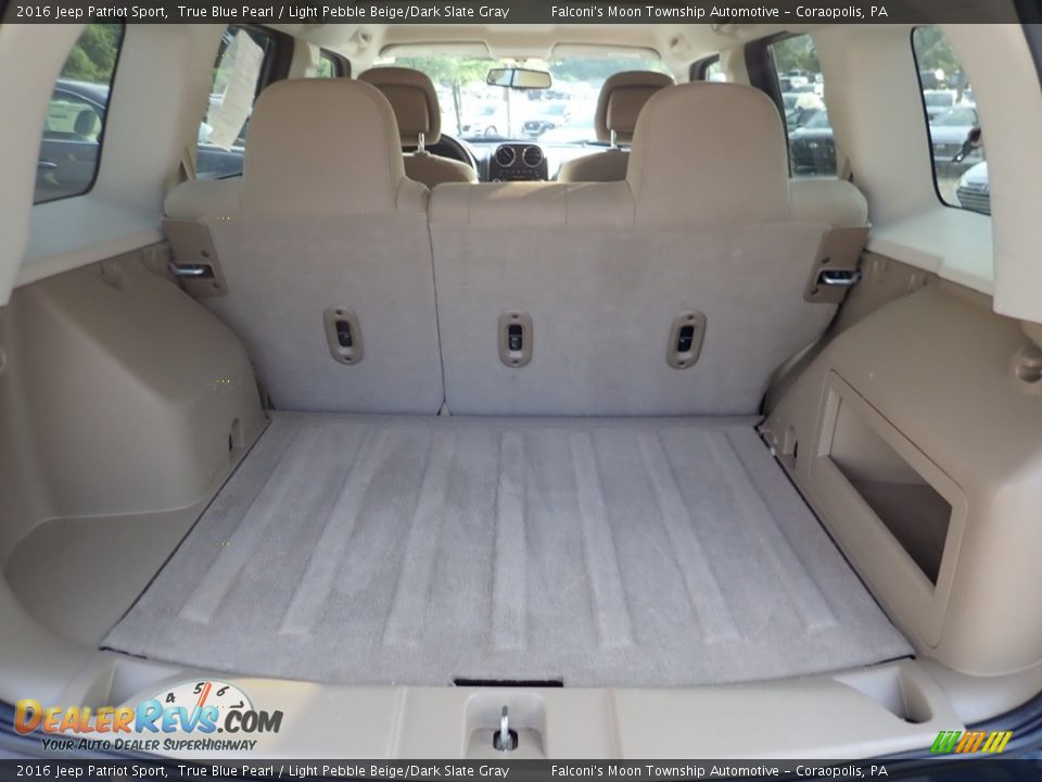 2016 Jeep Patriot Sport True Blue Pearl / Light Pebble Beige/Dark Slate Gray Photo #4
