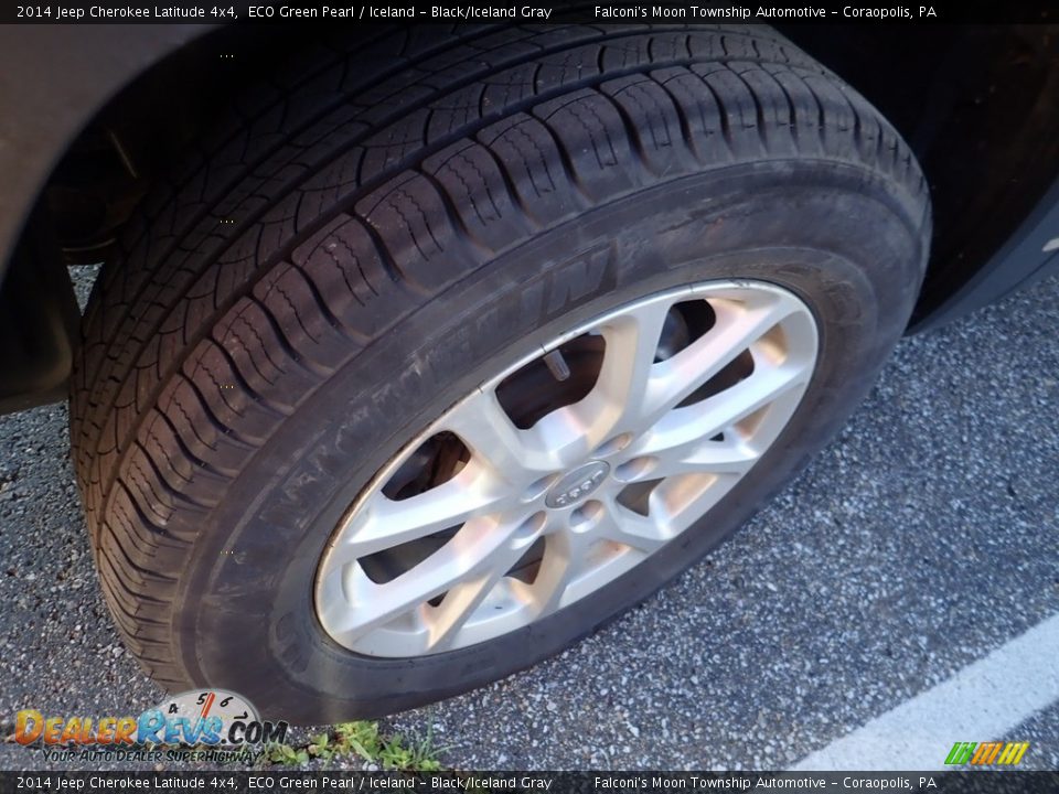 2014 Jeep Cherokee Latitude 4x4 ECO Green Pearl / Iceland - Black/Iceland Gray Photo #5