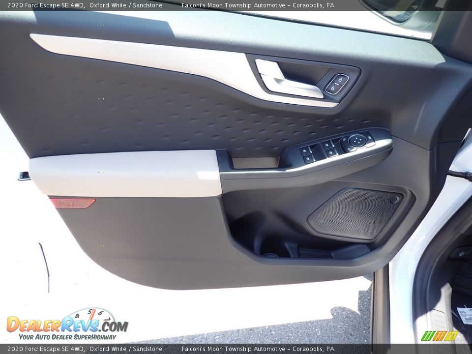 2020 Ford Escape SE 4WD Oxford White / Sandstone Photo #11