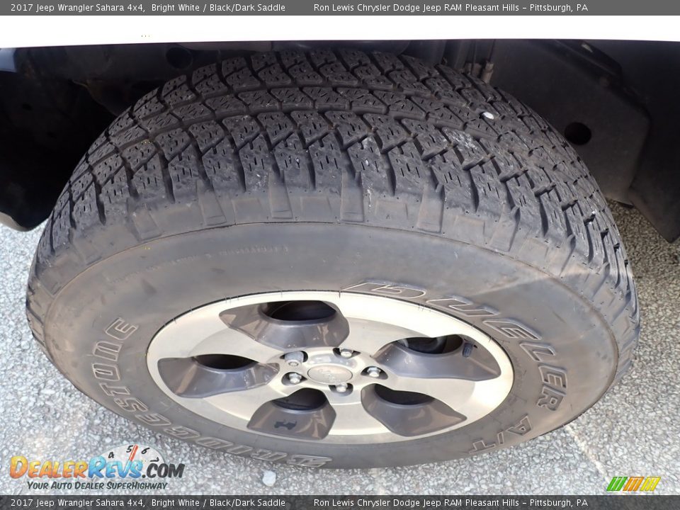 2017 Jeep Wrangler Sahara 4x4 Bright White / Black/Dark Saddle Photo #2