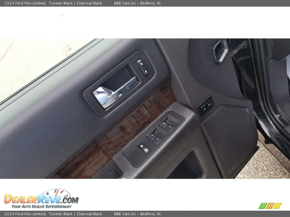 2014 Ford Flex Limited Tuxedo Black / Charcoal Black Photo #11