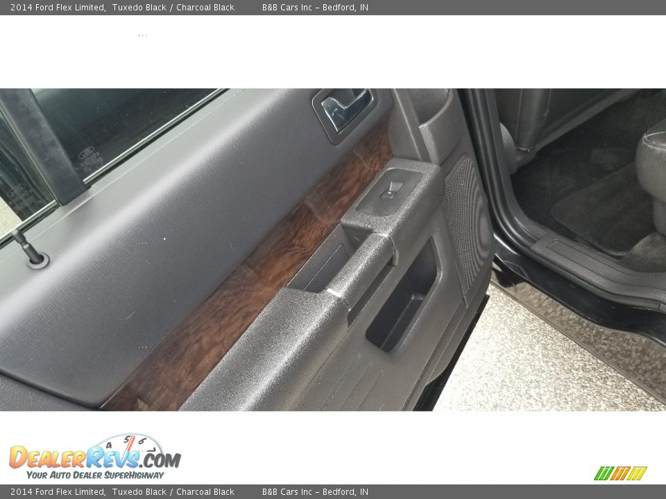 2014 Ford Flex Limited Tuxedo Black / Charcoal Black Photo #19