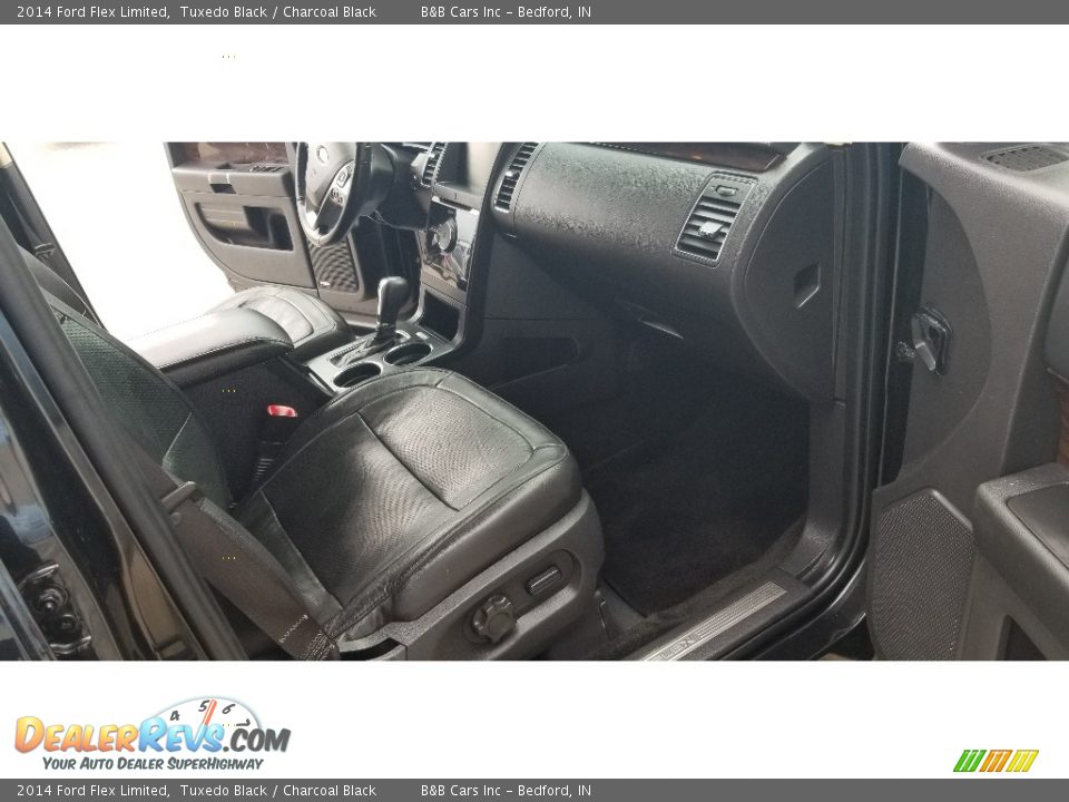 2014 Ford Flex Limited Tuxedo Black / Charcoal Black Photo #21