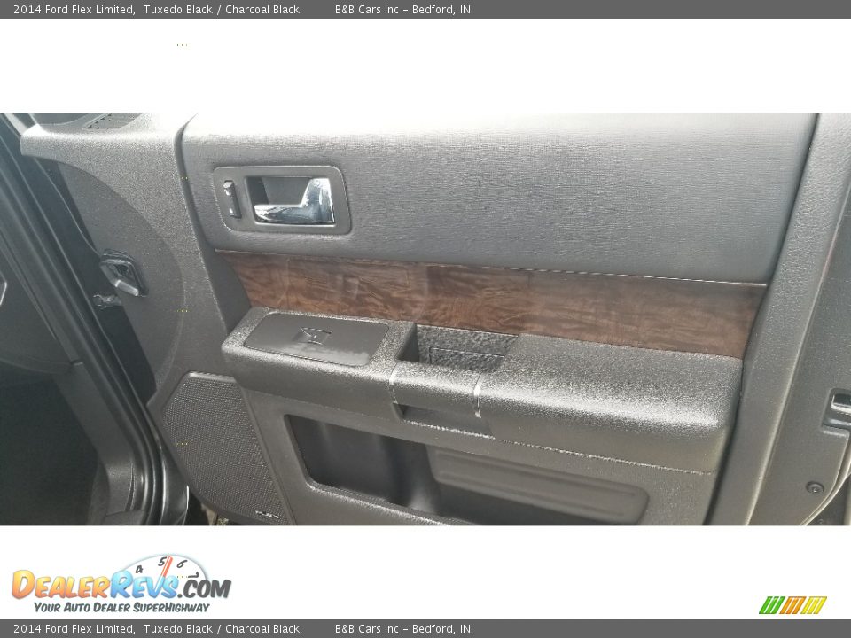 2014 Ford Flex Limited Tuxedo Black / Charcoal Black Photo #22