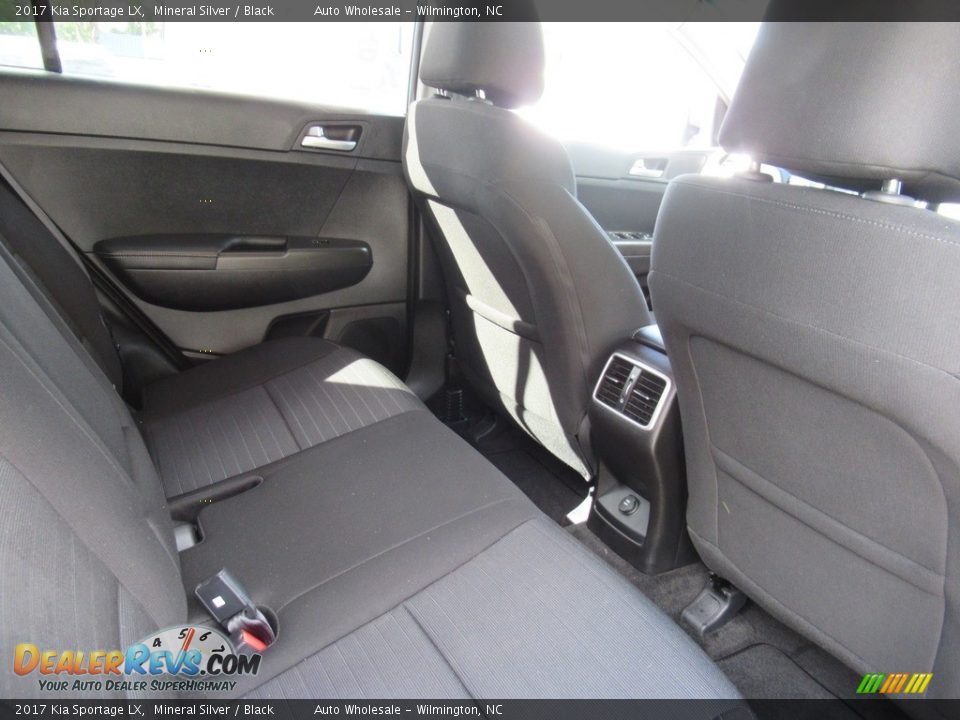 2017 Kia Sportage LX Mineral Silver / Black Photo #14
