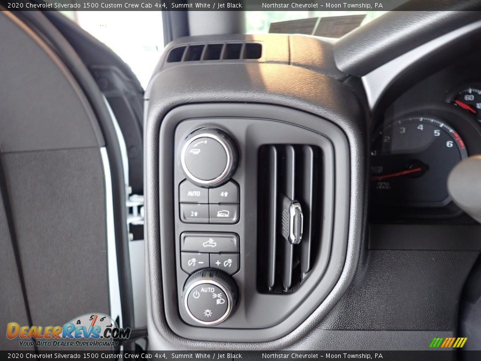 2020 Chevrolet Silverado 1500 Custom Crew Cab 4x4 Summit White / Jet Black Photo #18