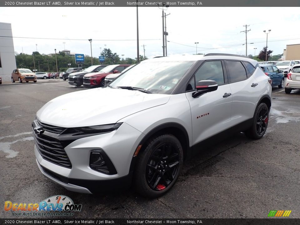Front 3/4 View of 2020 Chevrolet Blazer LT AWD Photo #1