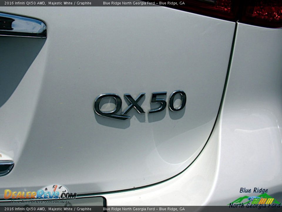 2016 Infiniti QX50 AWD Majestic White / Graphite Photo #27