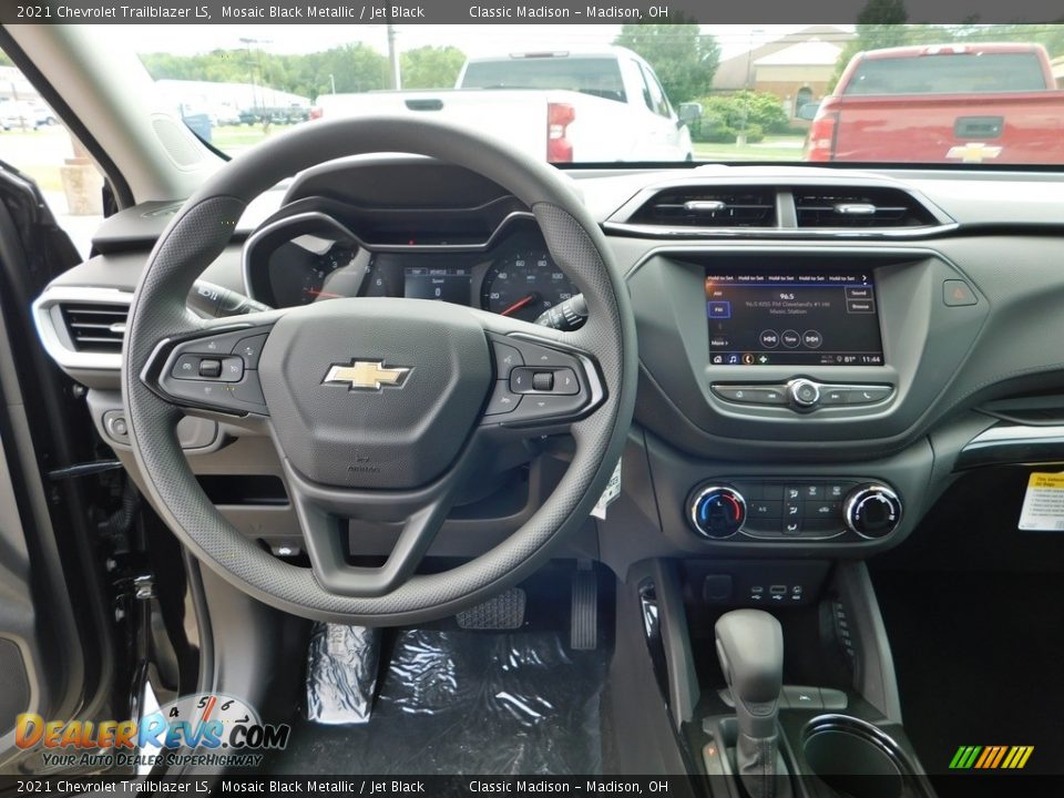 Dashboard of 2021 Chevrolet Trailblazer LS Photo #3