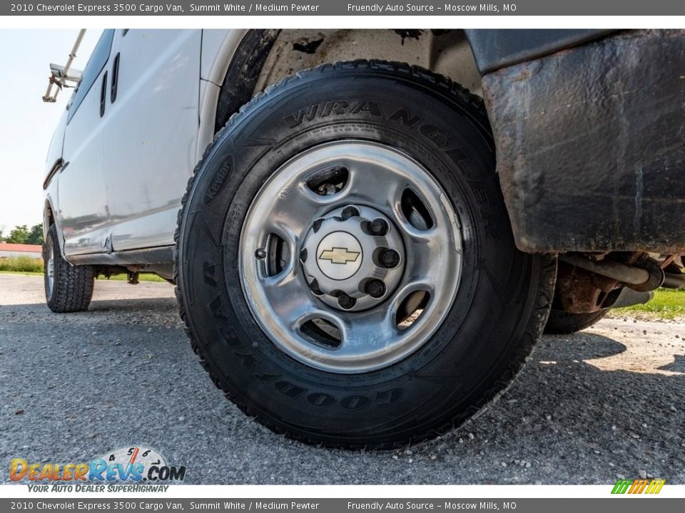 2010 Chevrolet Express 3500 Cargo Van Summit White / Medium Pewter Photo #29